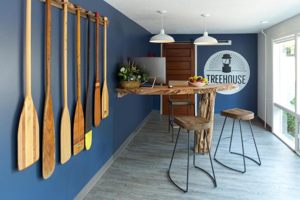 Treehouse Lodge Woods Hole Exterior foto